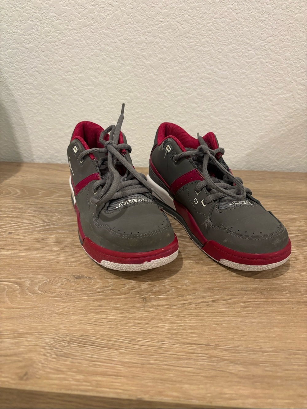 Jordan Kids Gray and Burgundy Low-Top Sneakers